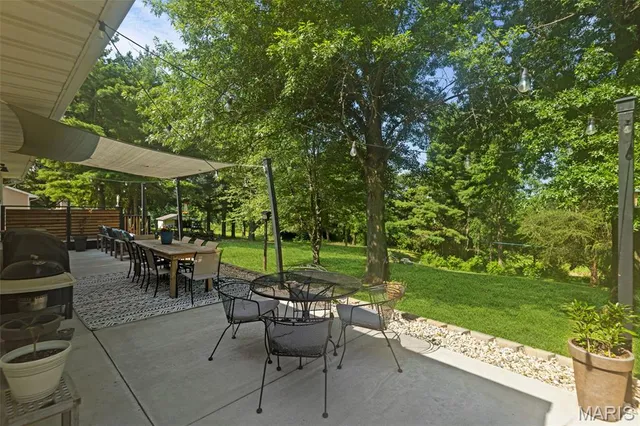 $281,000 | 14865 Willow Street, Grafton, IL 62037