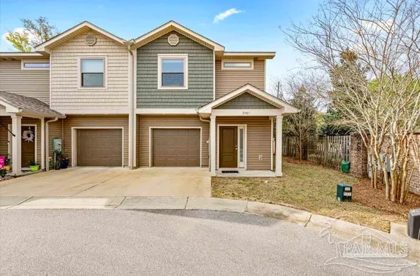 $2,100 | 3501 Mossy Oak Villas Circle, Pensacola, FL 32514