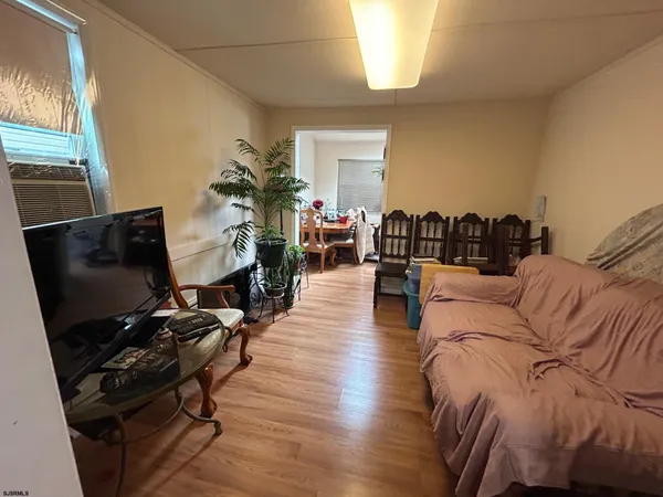 $2,000 | 310 New Jersey Avenue, Absecon, NJ 08201