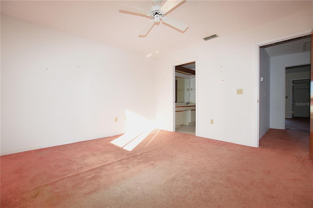 707 Carpenters Way, Unit 45 Lakeland, FL 33809 - Photo 13 of 20 a view of an empty room
