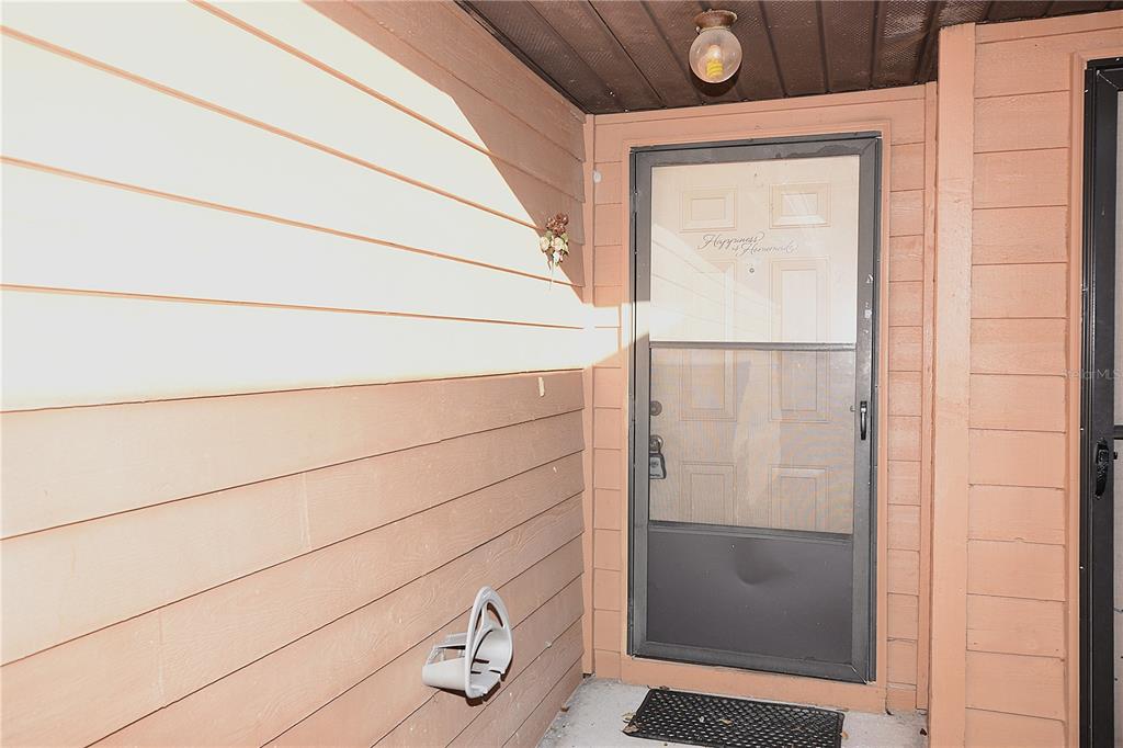 707 Carpenters Way, Unit 45 Lakeland, FL 33809 - Photo 4 of 20 a bathroom with a shower