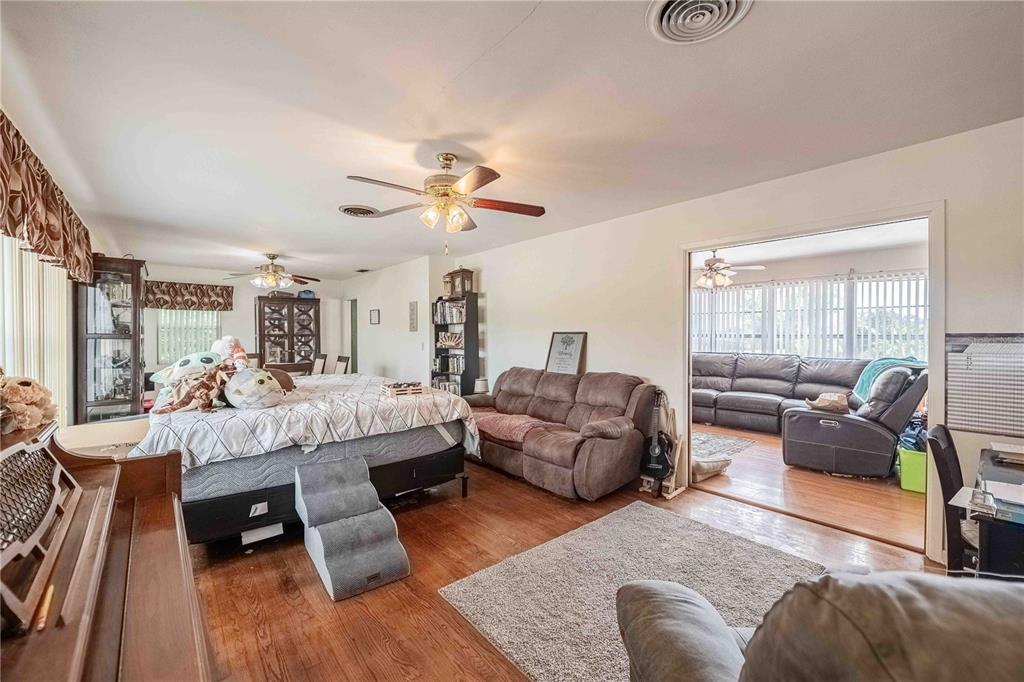 5110 Lakeland Highlands Road Lakeland, FL 33813 - Photo 27 of 40 a living room with furniture and a large window