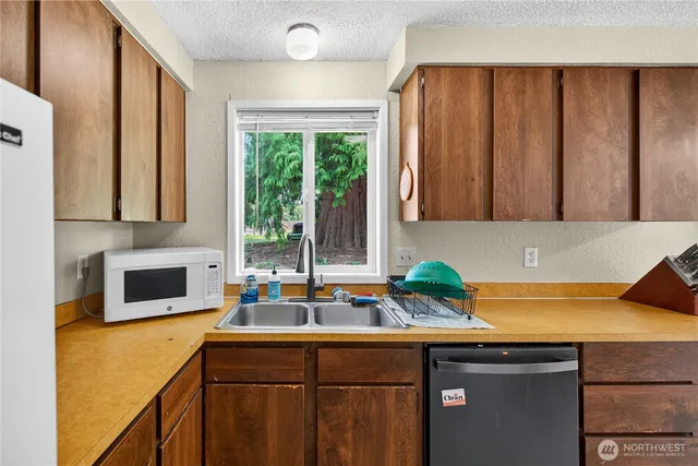 $635,000 | 11217 North Skagit Street, Burlington, WA 98233