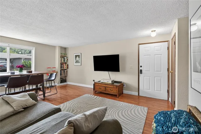 $635,000 | 11217 North Skagit Street, Burlington, WA 98233