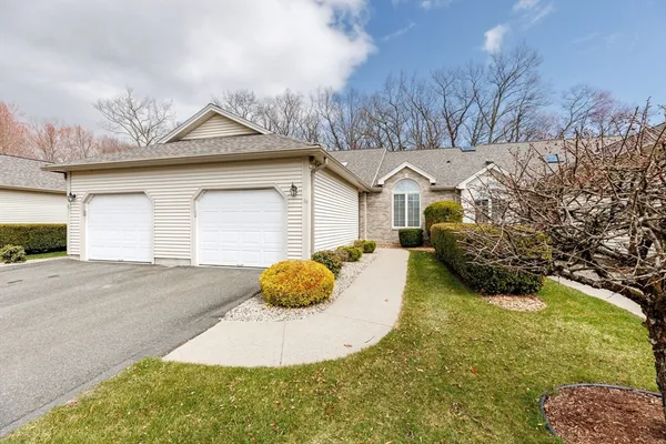$489,900 | 85 Pine Grove Drive, Unit 85, South Hadley, MA 01075