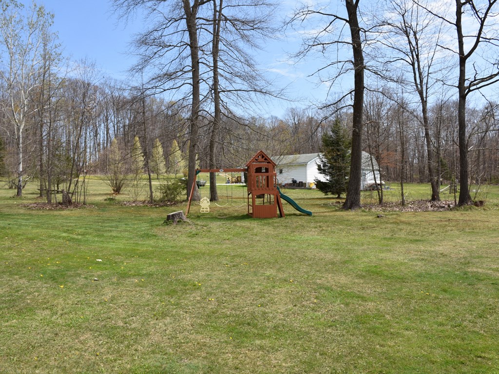 1960 Buxton Road Titusville, PA 16354 - Photo 8 of 28