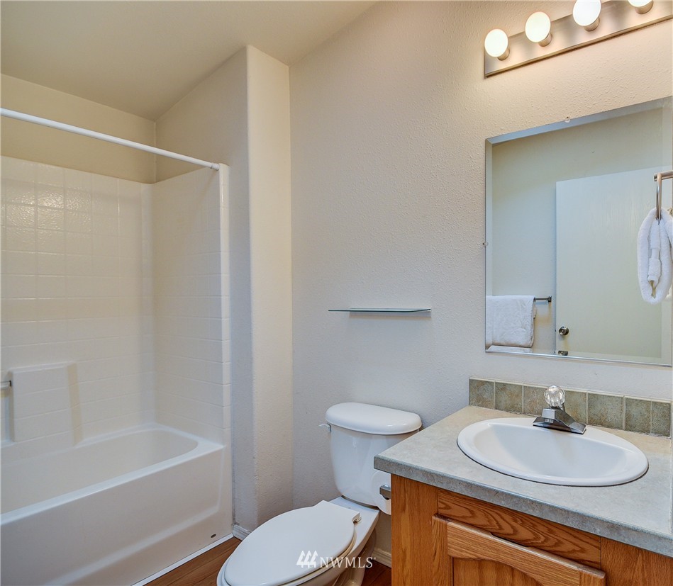 1254 Silver Lake Road Oak Harbor, WA 98277 - Photo 15 of 25 Gallery Image 15