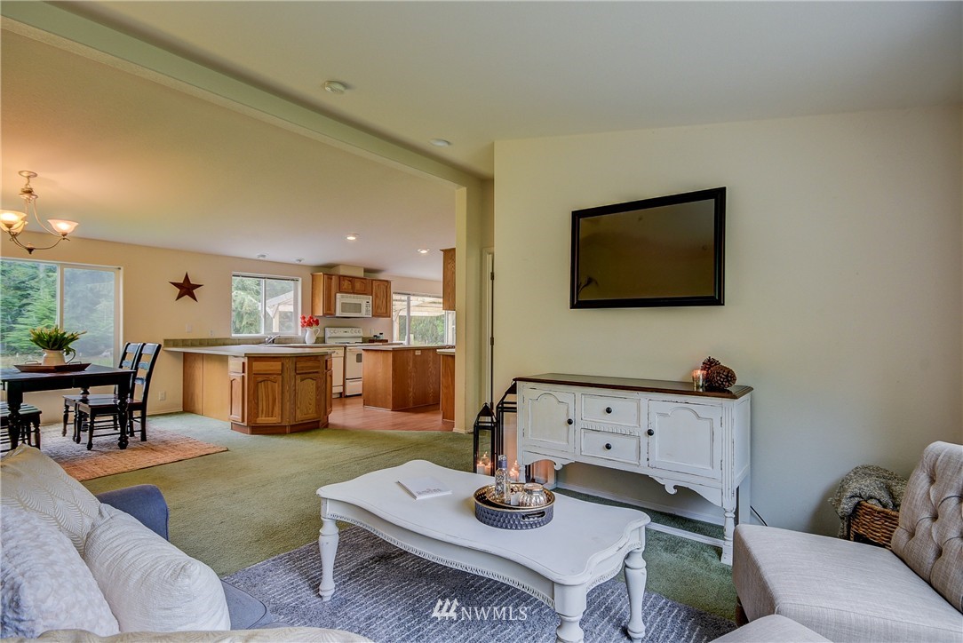 1254 Silver Lake Road Oak Harbor, WA 98277 - Photo 4 of 25 Gallery Image 4