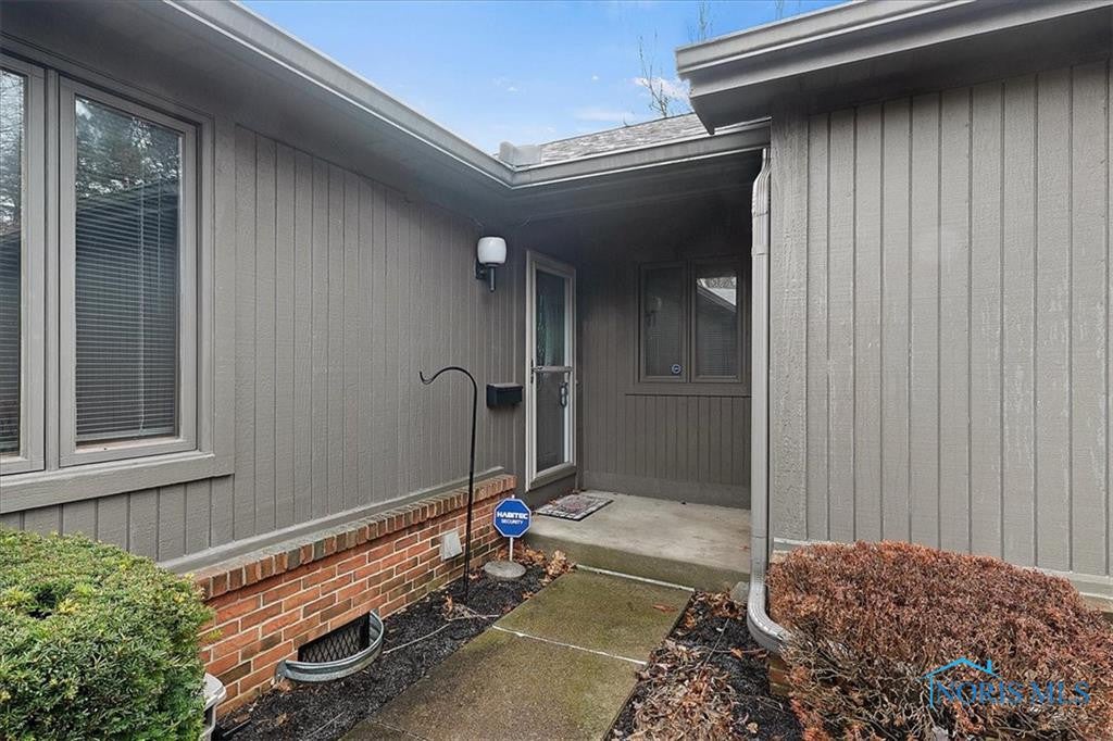 25 Exeter Road, Unit E Perrysburg, OH 43551 - Photo 2 of 23 Gallery Image 2