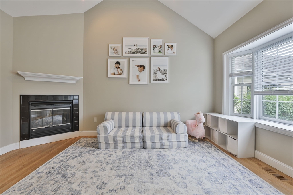 72 Mountain Village Road, Unit 72 Salem, NH 03079 - Photo 5 of 32