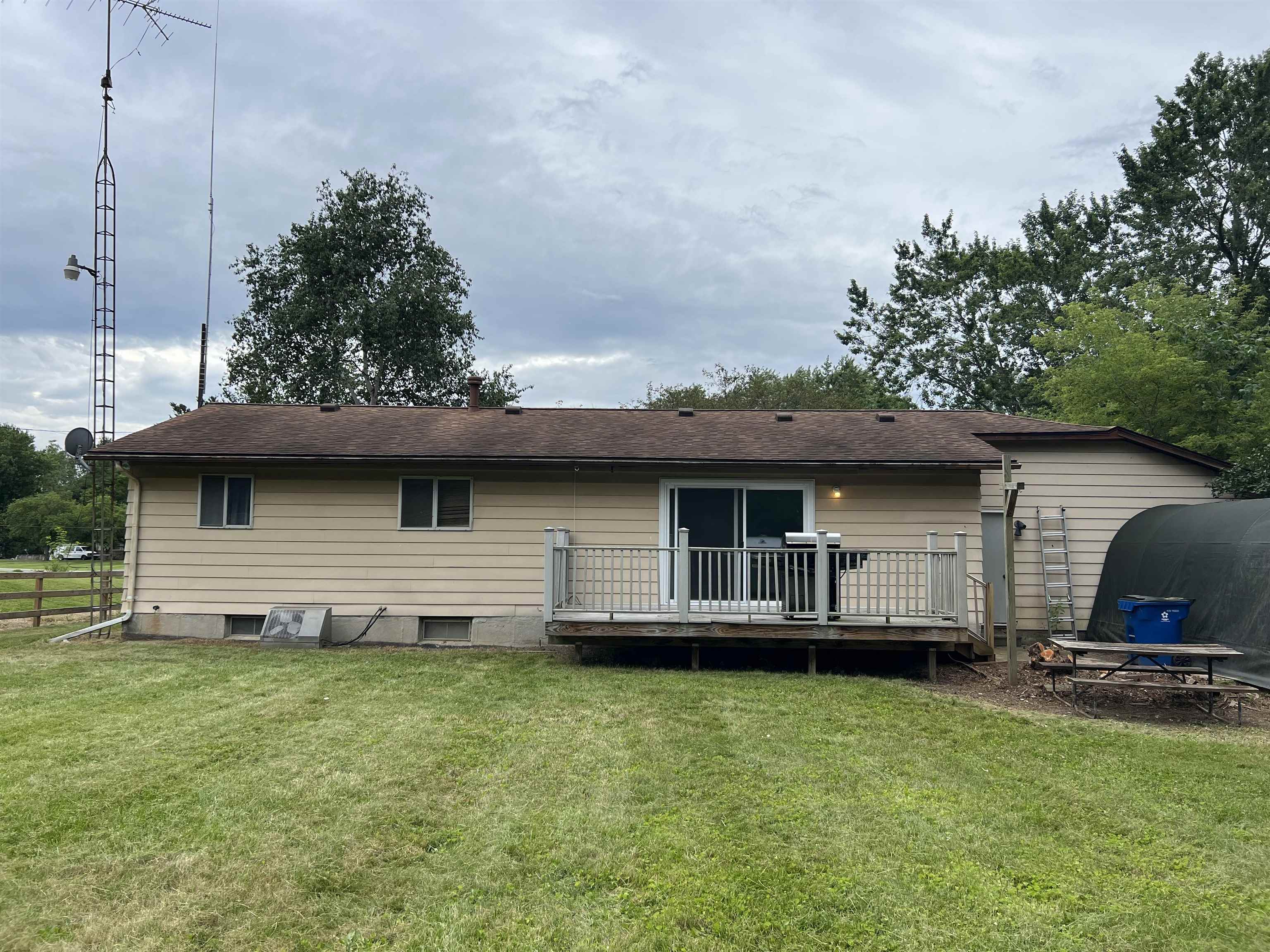 7031 Brewer Road Flint, MI 48507 - Photo 33 of 39 50147774-365a6776-428e-40cc-859c-c549d60f9a84.JPG