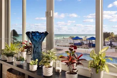 $850,000 | 5401 Collins Avenue, Unit 102, Miami Beach, FL 33140