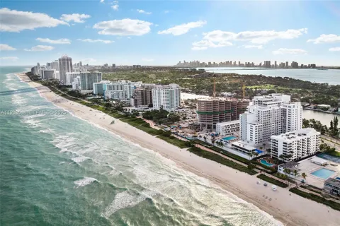 $850,000 | 5401 Collins Avenue, Unit 102, Miami Beach, FL 33140