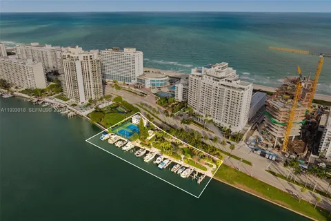 $850,000 | 5401 Collins Avenue, Unit 102, Miami Beach, FL 33140