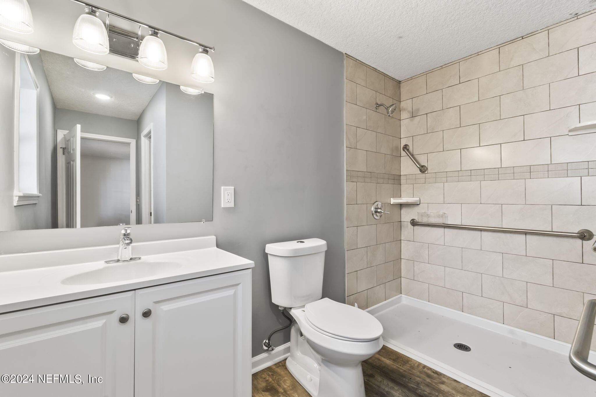 1356 Allie Murray Road Middleburg, FL 32068 - Photo 23 of 41 Master Bath