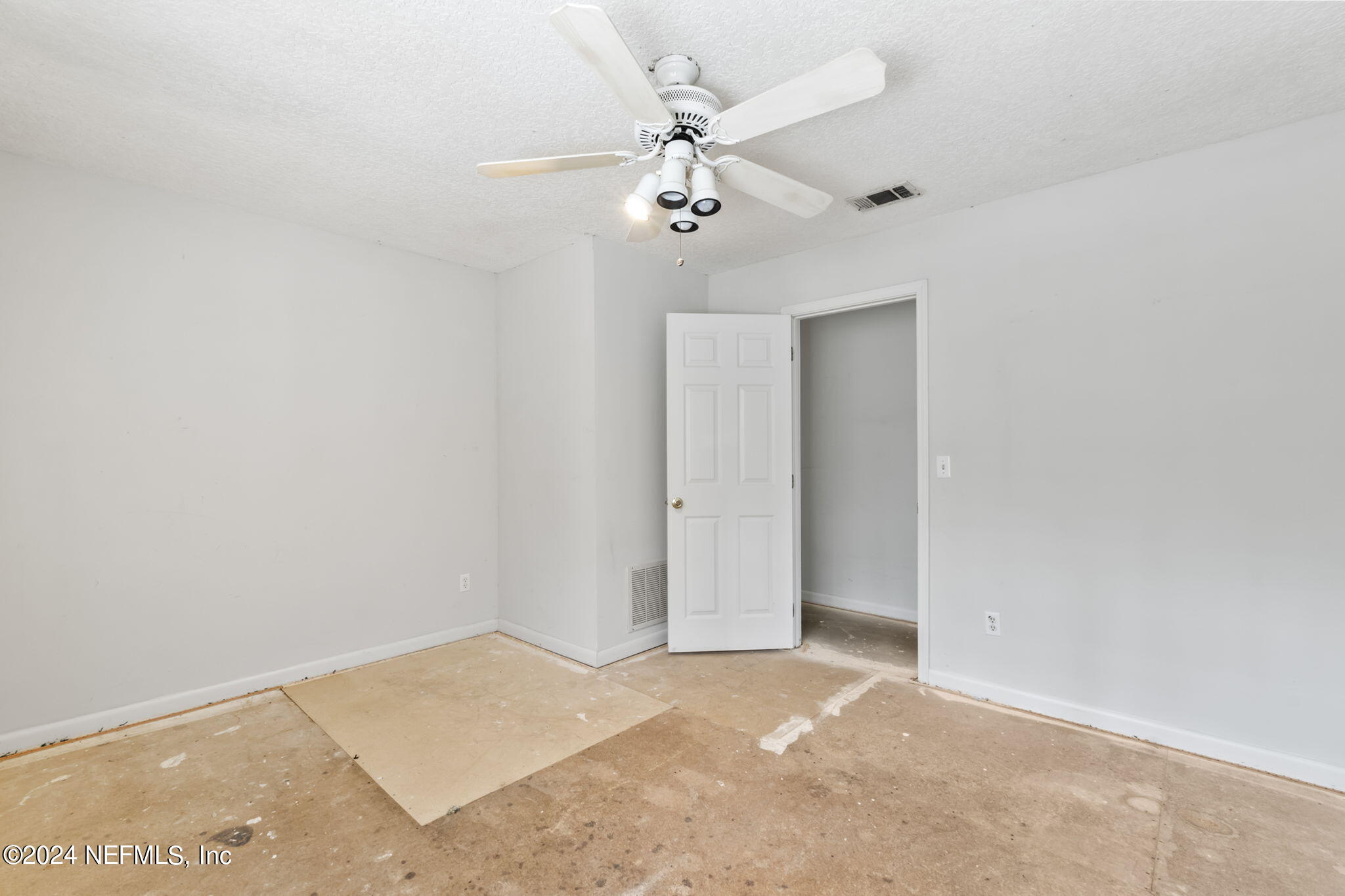 1356 Allie Murray Road Middleburg, FL 32068 - Photo 26 of 41 Guest Bedroom