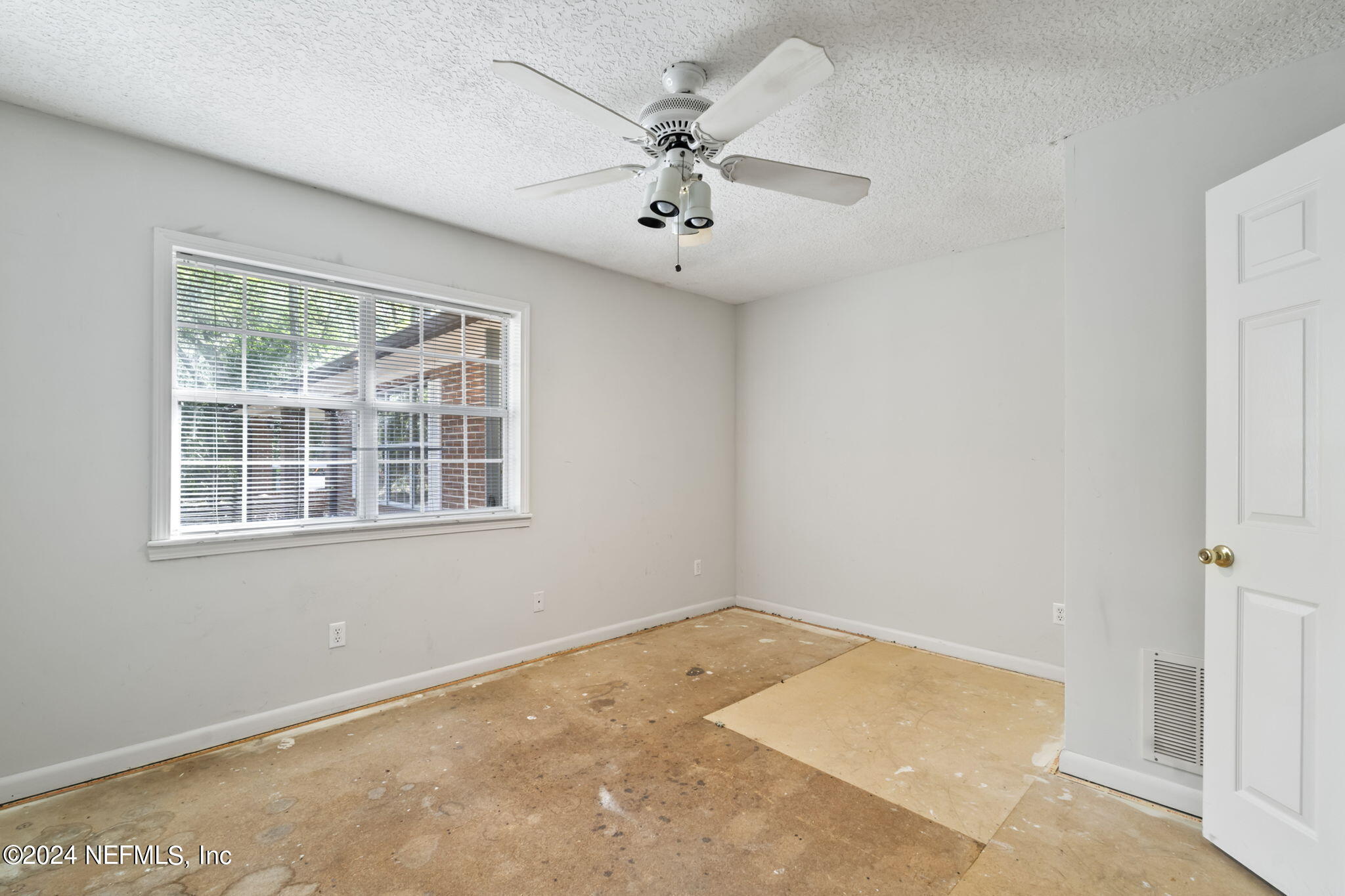 1356 Allie Murray Road Middleburg, FL 32068 - Photo 31 of 41 Guest Bedroom_1