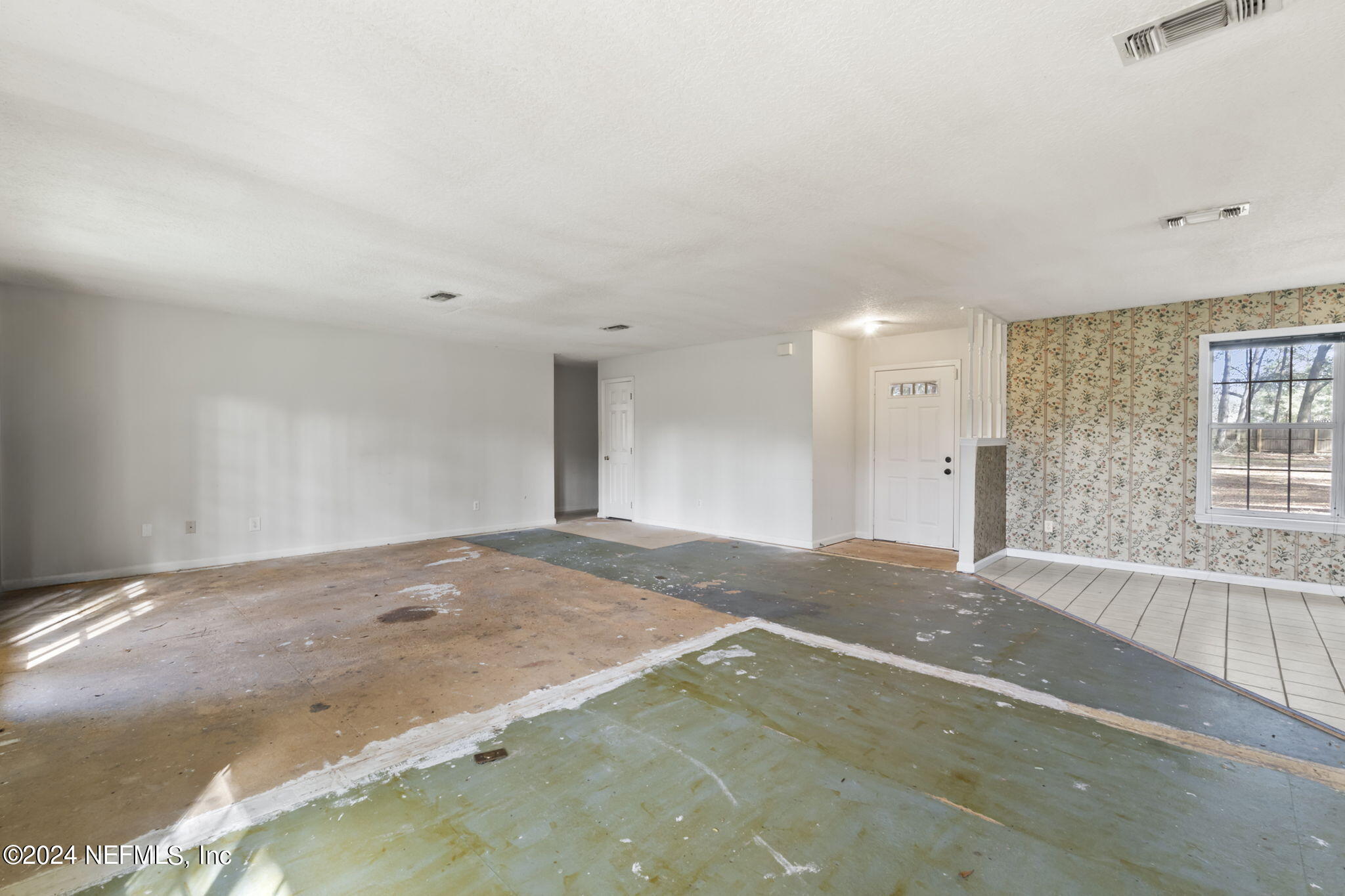 Family Room_3