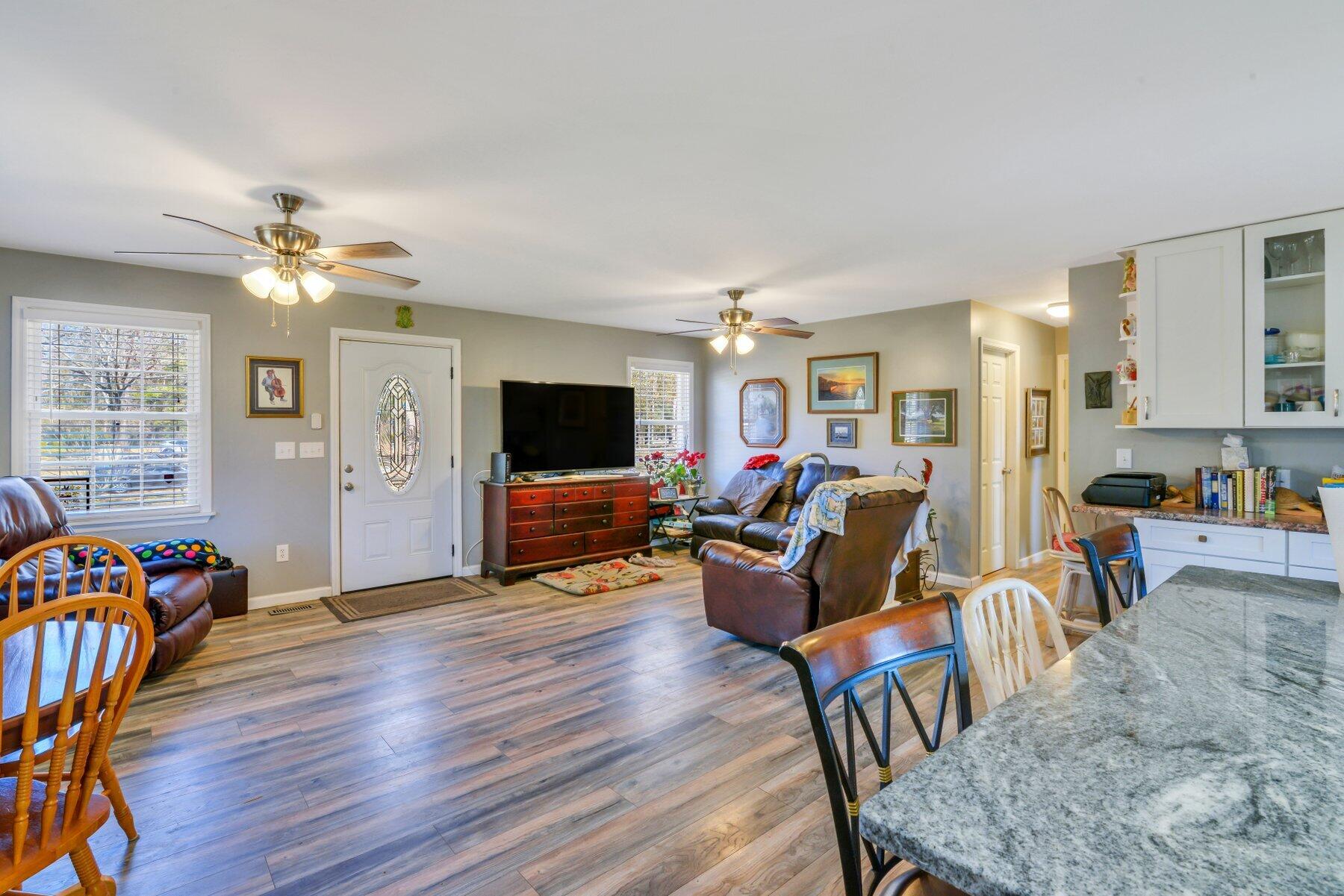 7353 Commodore Road Hollywood, SC 29449 - Photo 3 of 28 7353 Commodore Rd
