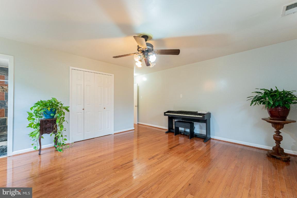 9201 Lawnview Lane Laurel, MD 20708 - Photo 22 of 49 Main Level Primary Bedroom