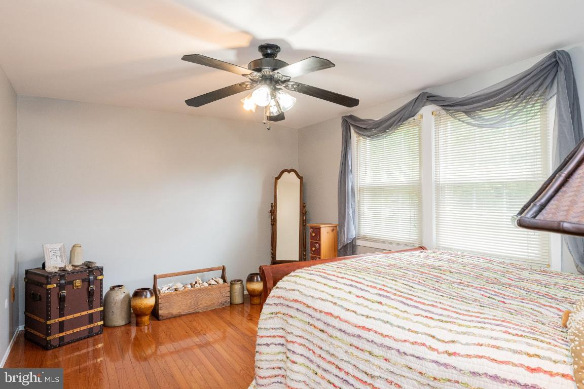 9201 Lawnview Lane Laurel, MD 20708 - Photo 34 of 49 Upper Level Bedroom