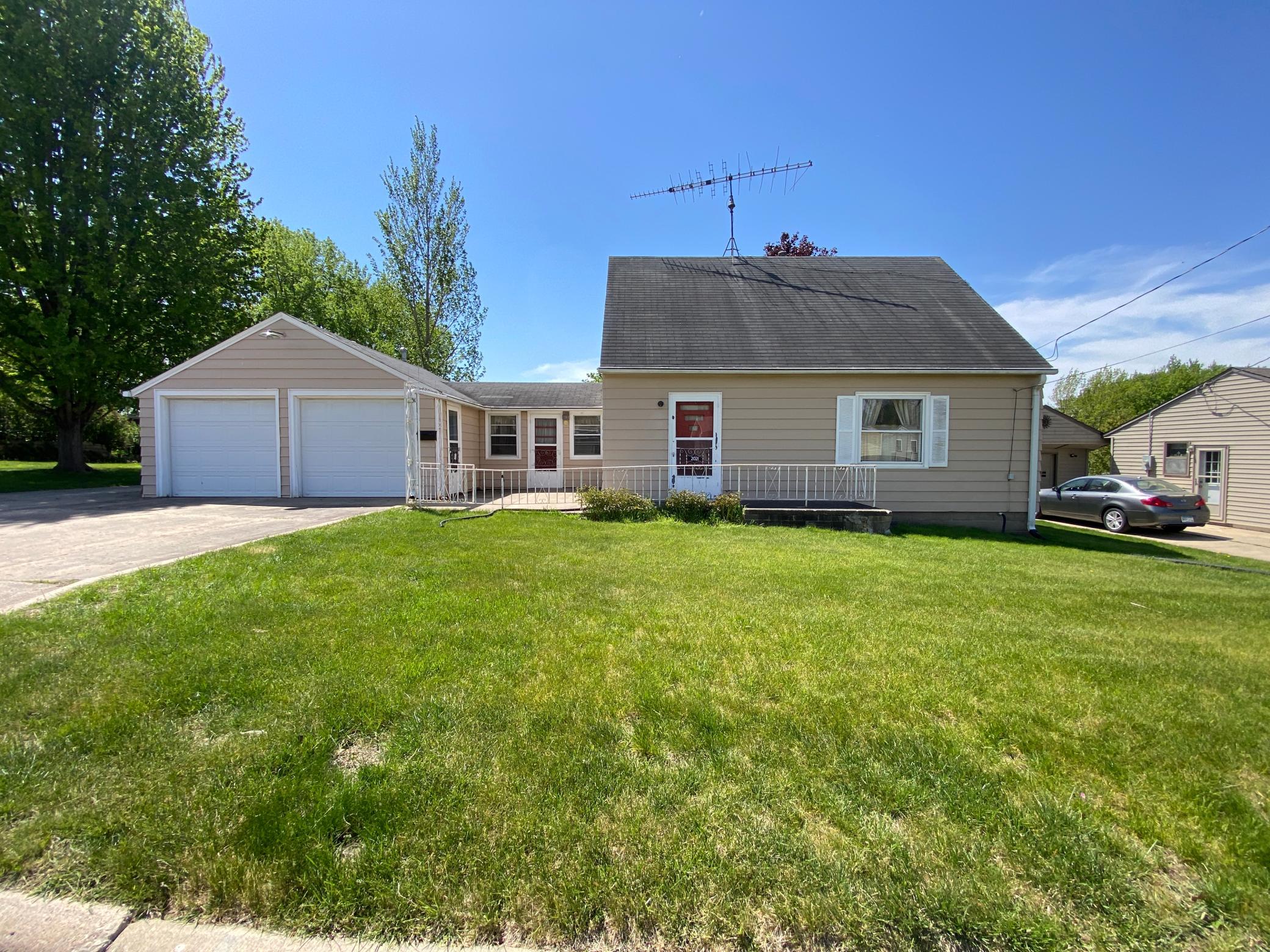 2021 Tower Road Albert Lea, MN 56007 - Photo 2 of 50
