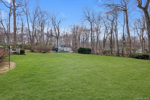 $5,625,000 | 32 Old House Lane, Sands Point, NY 11050
