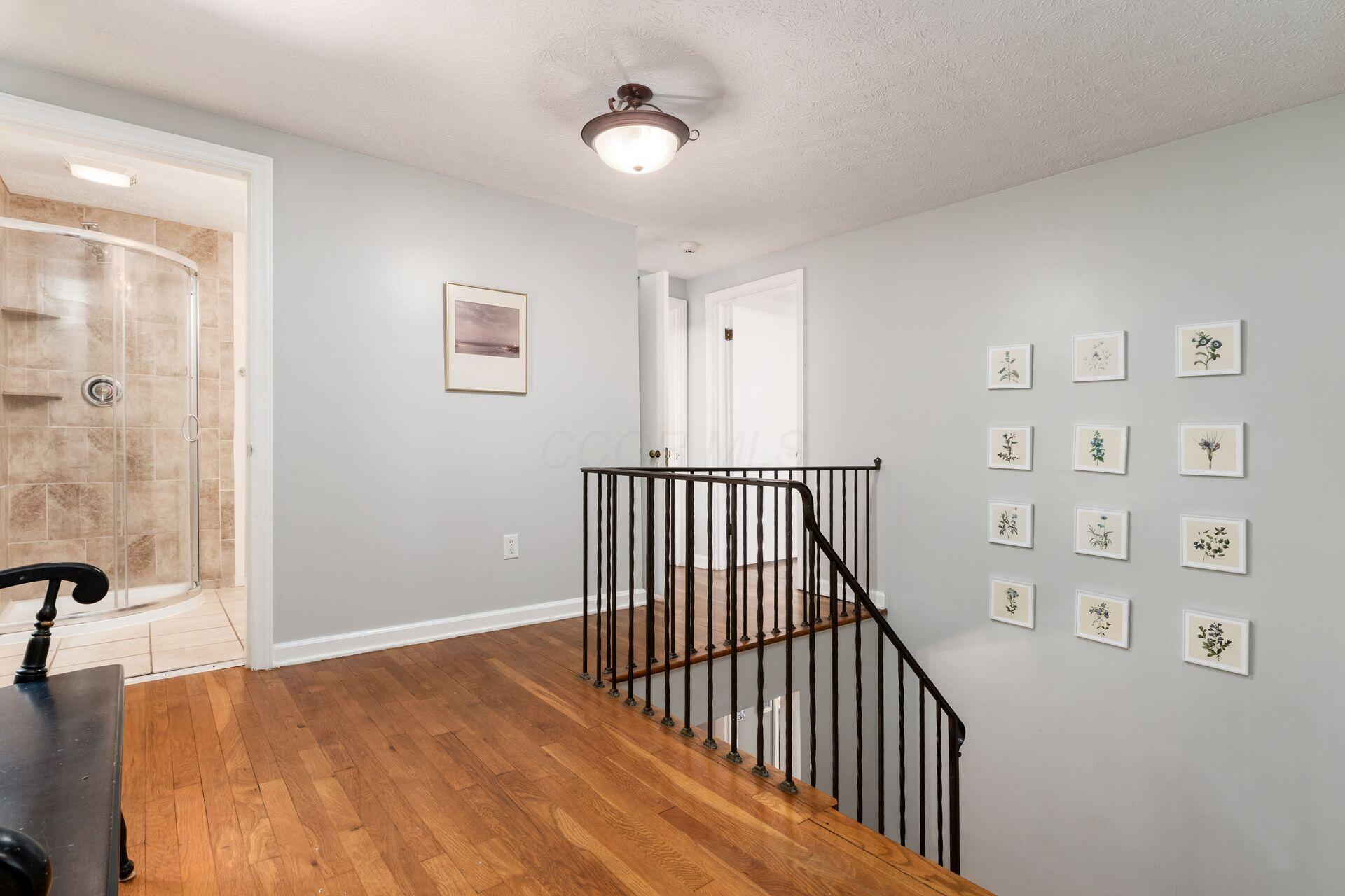 128 South Kellner Road Columbus, OH 43209 - Photo 26 of 53 2nd Floor Landing - 10'6" x 6'4"