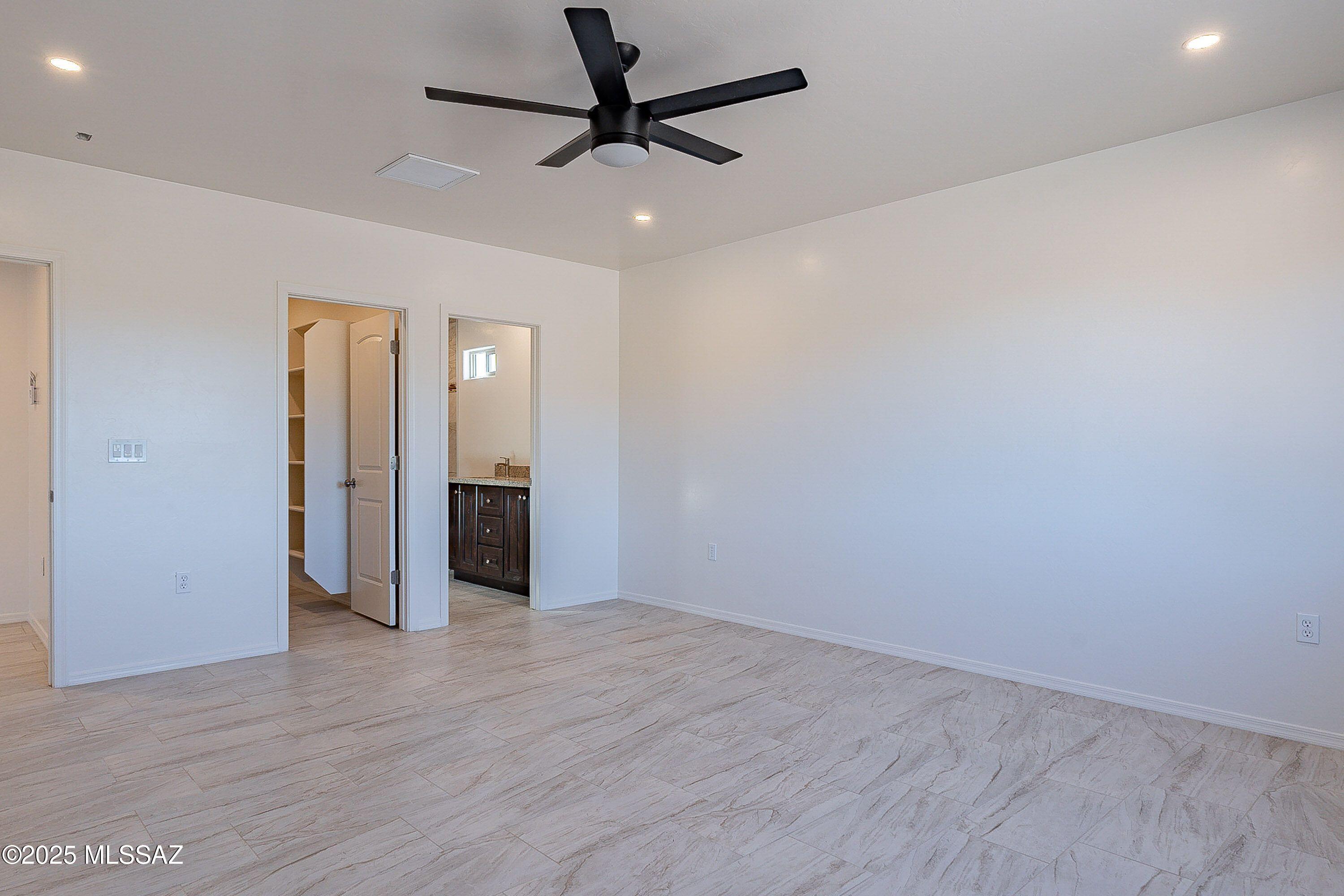 64 Cabana Court Rio Rico, AZ 85648 - Photo 8 of 15 Owner's Suite