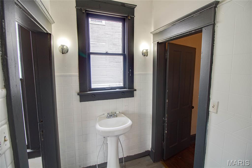 1217 West 9th Street Alton, IL 62002 - Photo 14 of 34