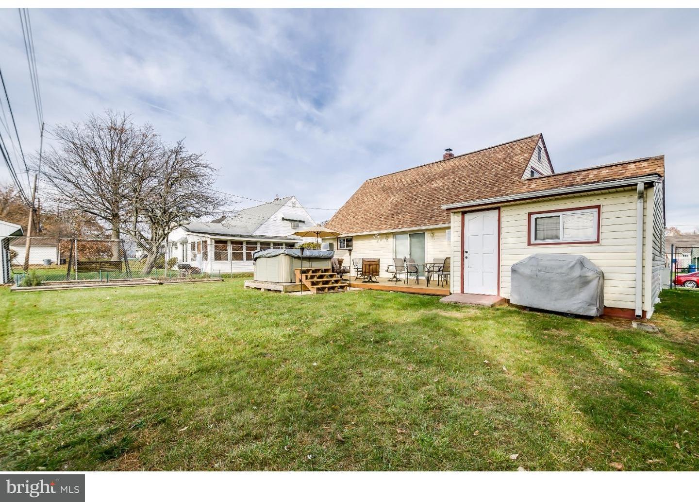 34 Wildflower Road Levittown, PA 19057 - Photo 2 of 2 Gallery Image 2