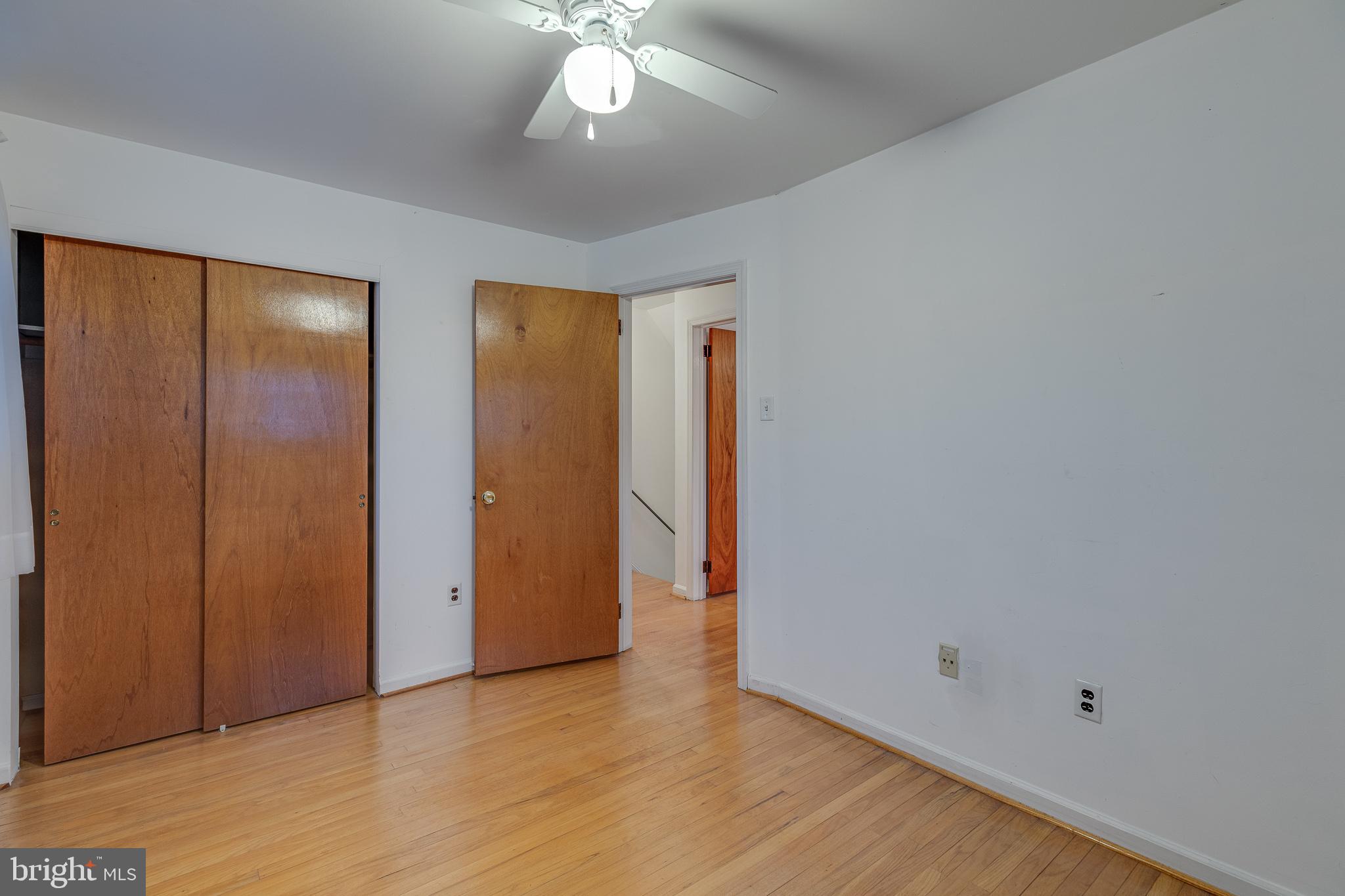 10963 Kipling Lane Philadelphia, PA 19154 - Photo 25 of 39 a view of an empty room with a chandelier