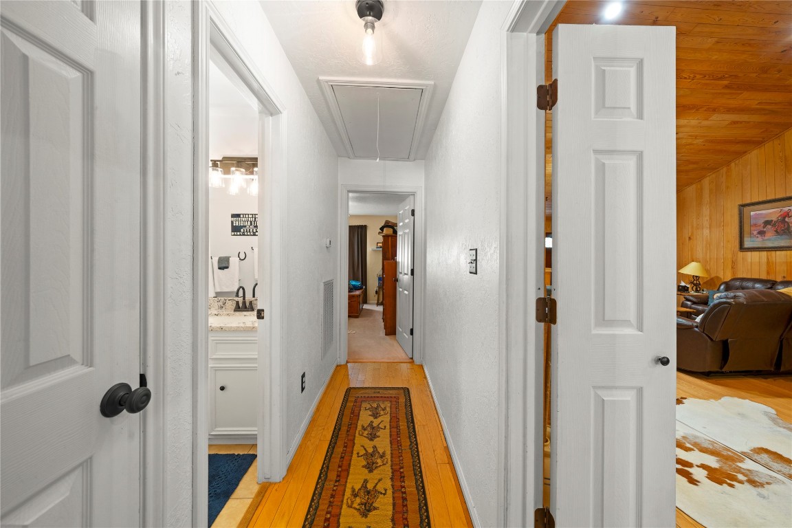 9895 Hickory Ridge Drive Conroe, TX 77303 - Photo 14 of 50