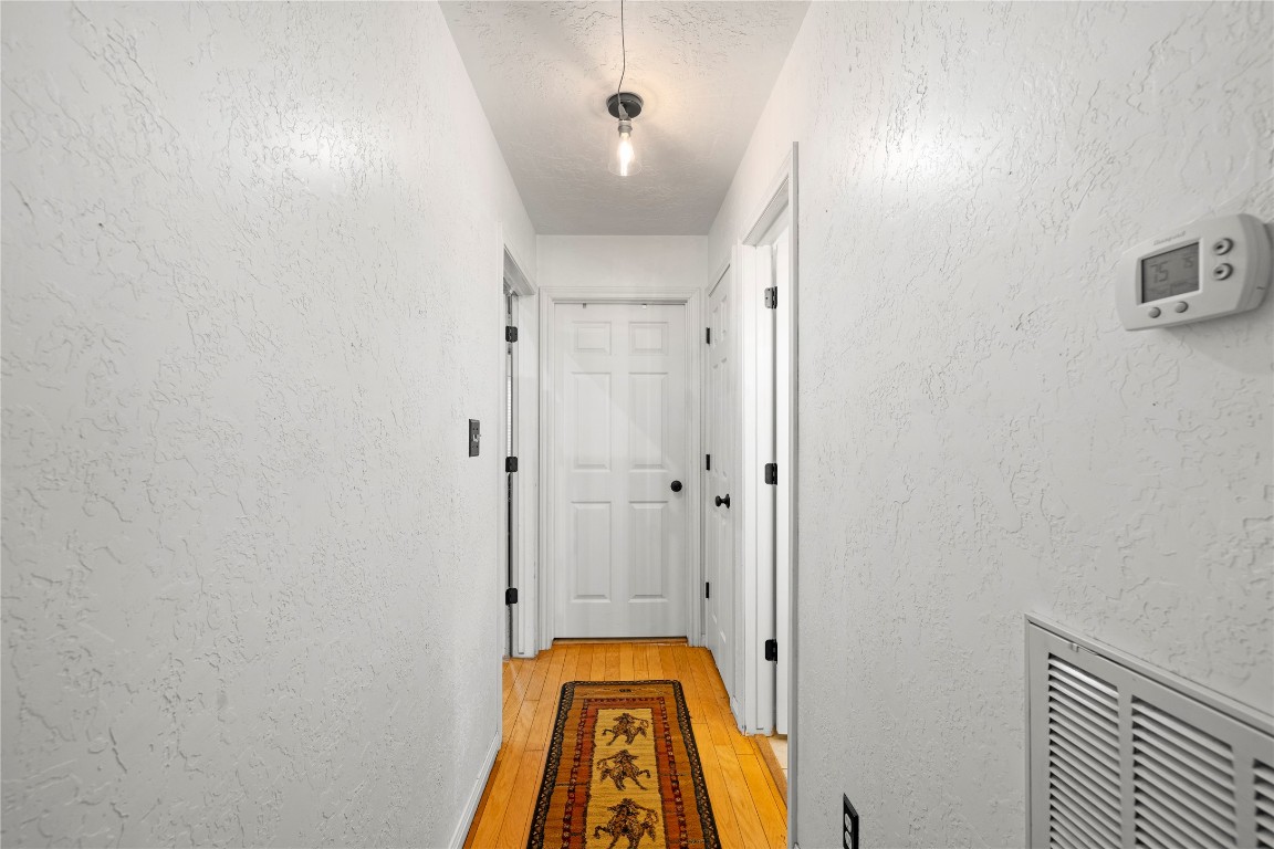 9895 Hickory Ridge Drive Conroe, TX 77303 - Photo 16 of 50