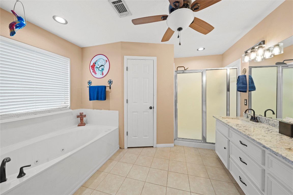 9895 Hickory Ridge Drive Conroe, TX 77303 - Photo 17 of 50