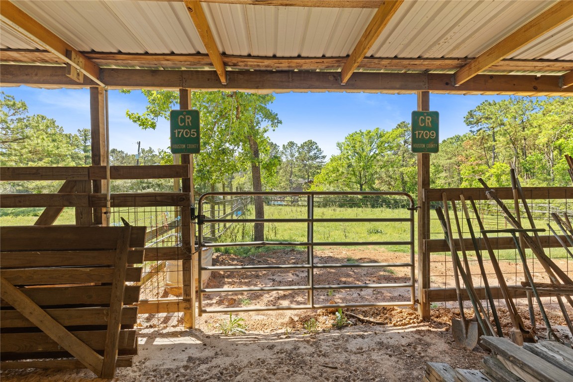 9895 Hickory Ridge Drive Conroe, TX 77303 - Photo 38 of 50
