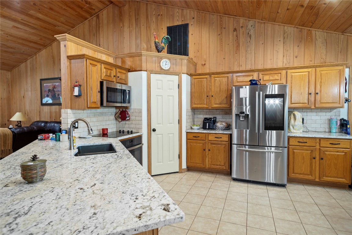 9895 Hickory Ridge Drive Conroe, TX 77303 - Photo 7 of 50