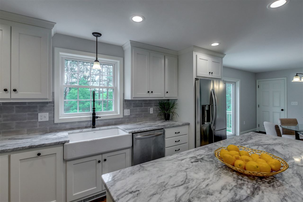 7 Stark Road Derry, NH 03038 - Photo 4 of 27