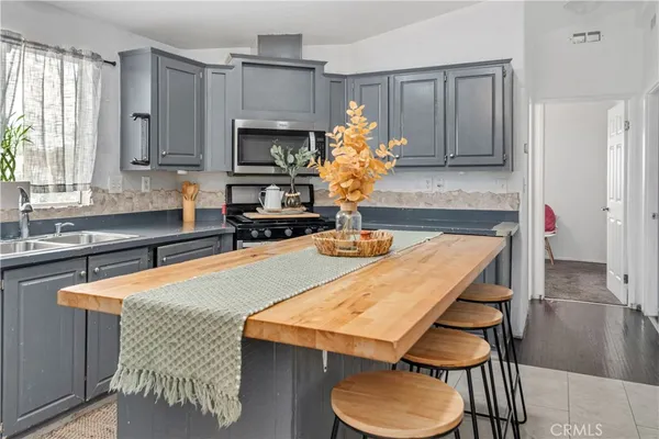 $129,990 | 45465 25th Street East, Unit SPC108, Lancaster, CA 93535