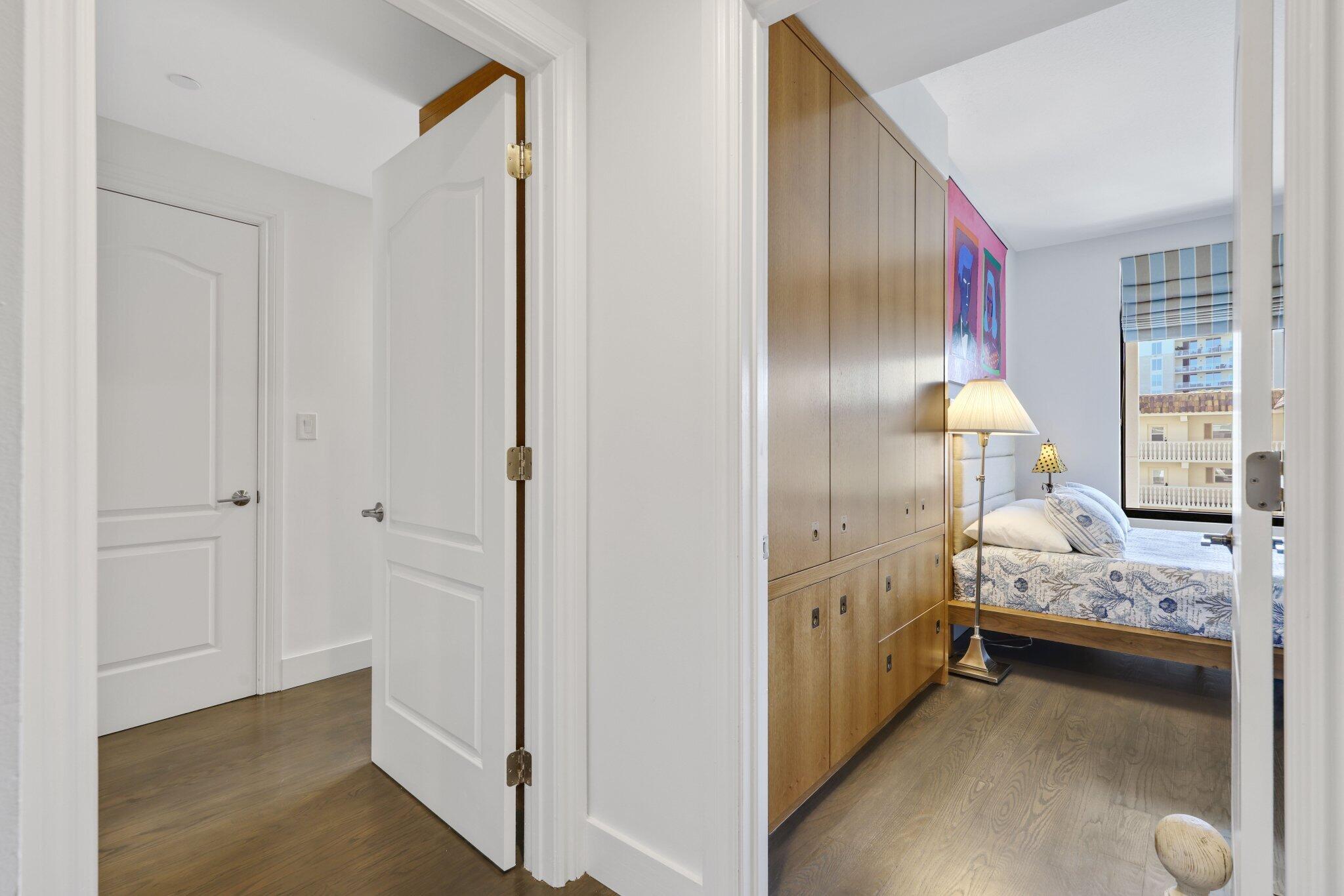 200 East Palmetto Park Road, Unit 7 Boca Raton, FL 33432 - Photo 20 of 58 Entry to Guest and Primary Suites