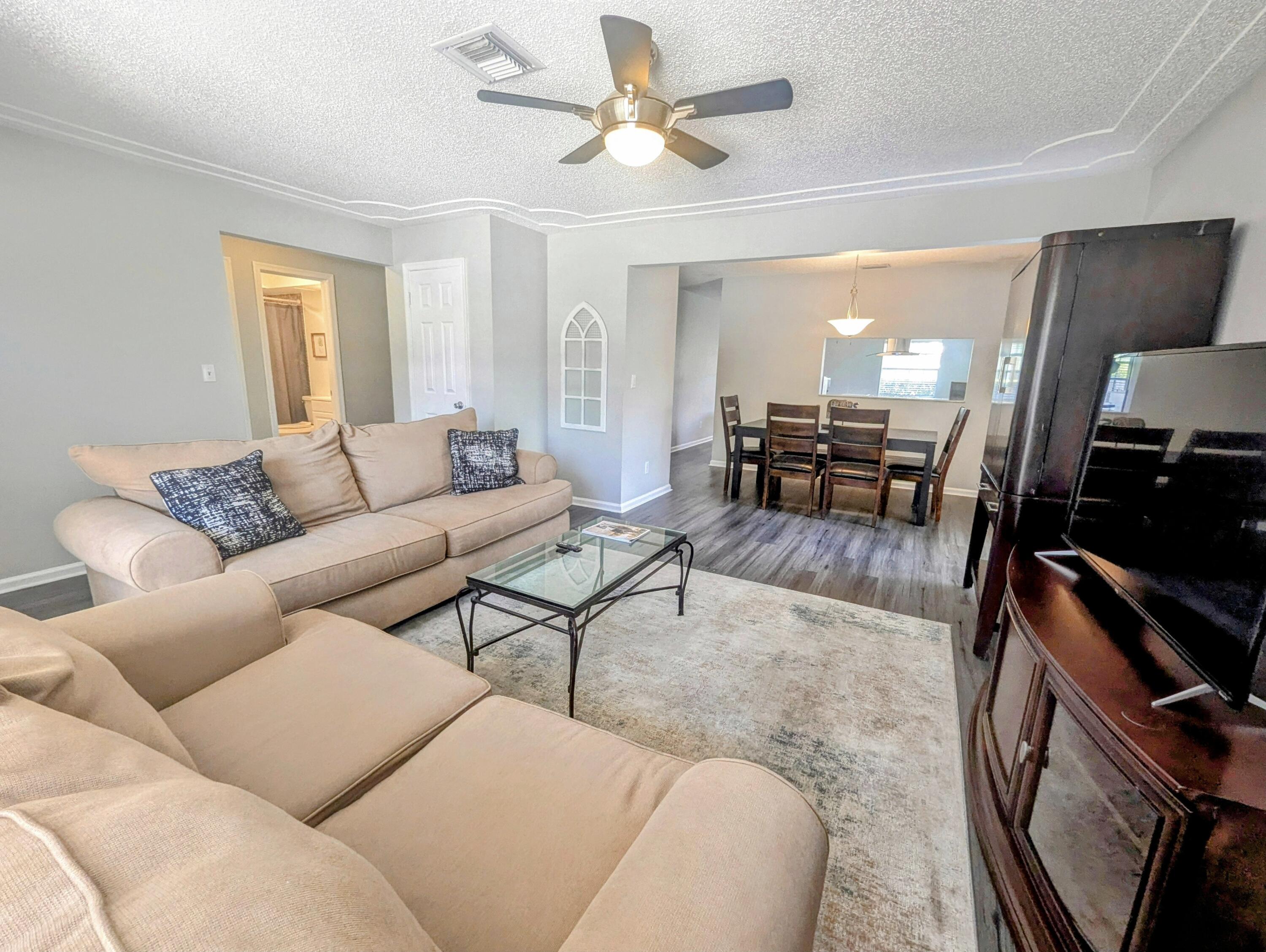 1352 Riverside Circle, Unit 1352 Wellington, FL 33414 - Photo 9 of 43 7