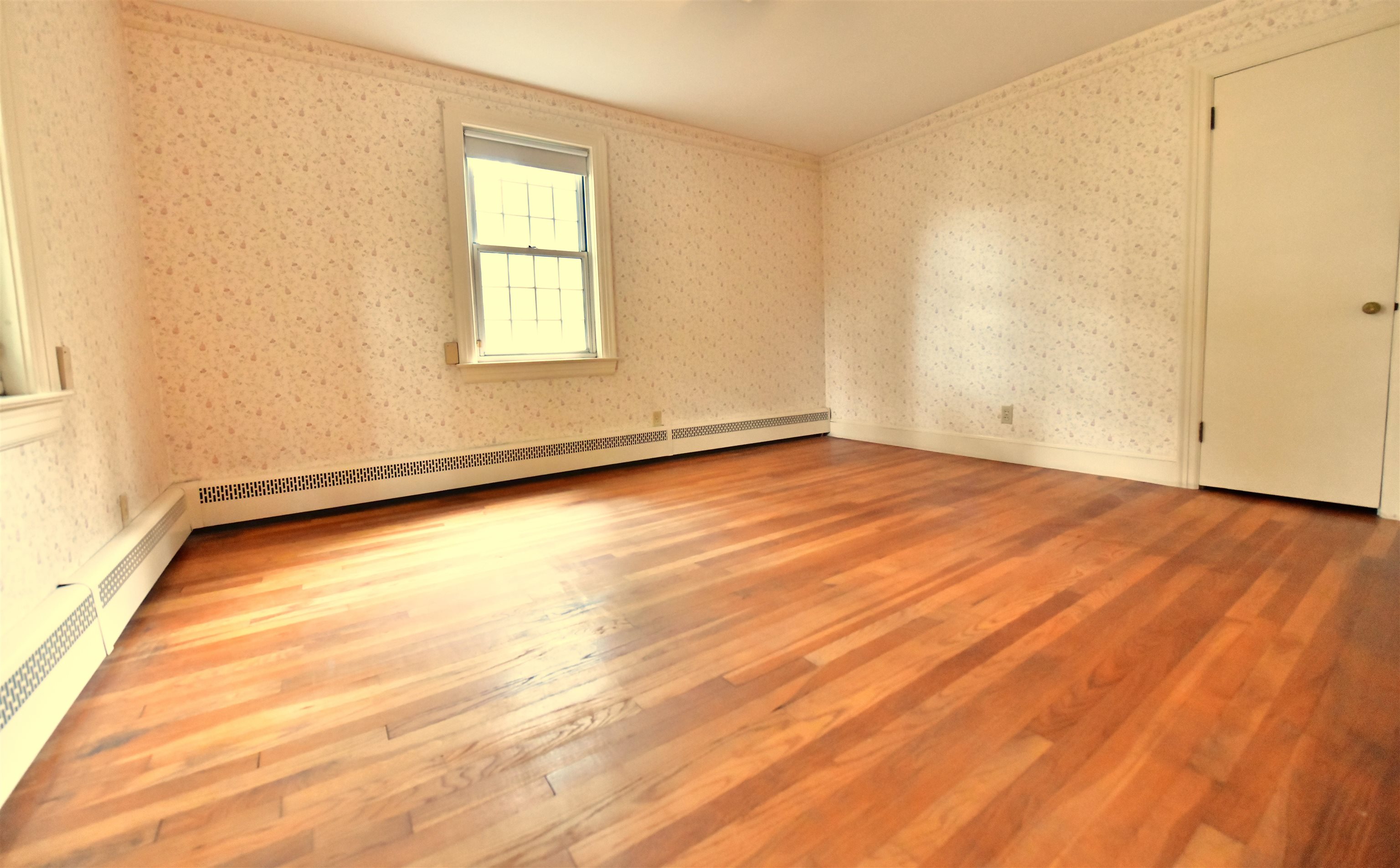 140 Tory Road Manchester, NH 03104 - Photo 8 of 13