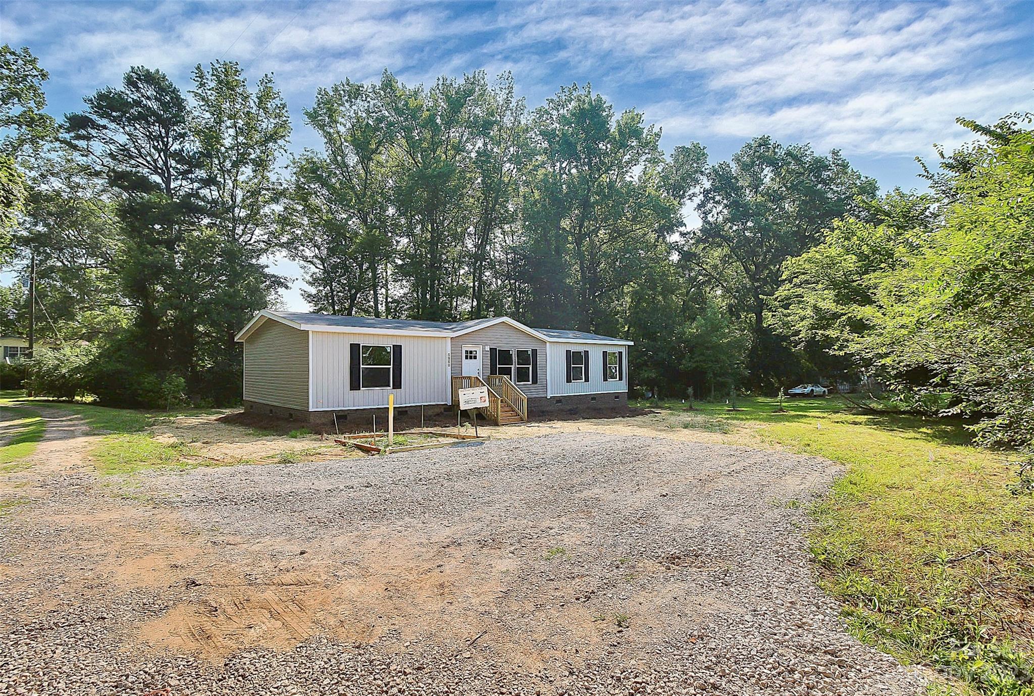 5960 Oakridge Road Clover, SC 29710 - Photo 4 of 34 Gallery Image 4