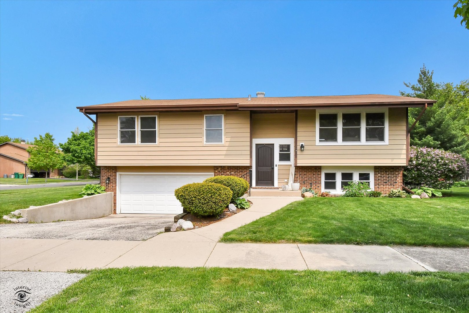 99 Mayer Avenue Wheeling, IL 60090 - Photo 1 of 25
