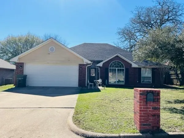 $319,500 | 2007 Broken Arrow Circle, Bryan, TX 77807