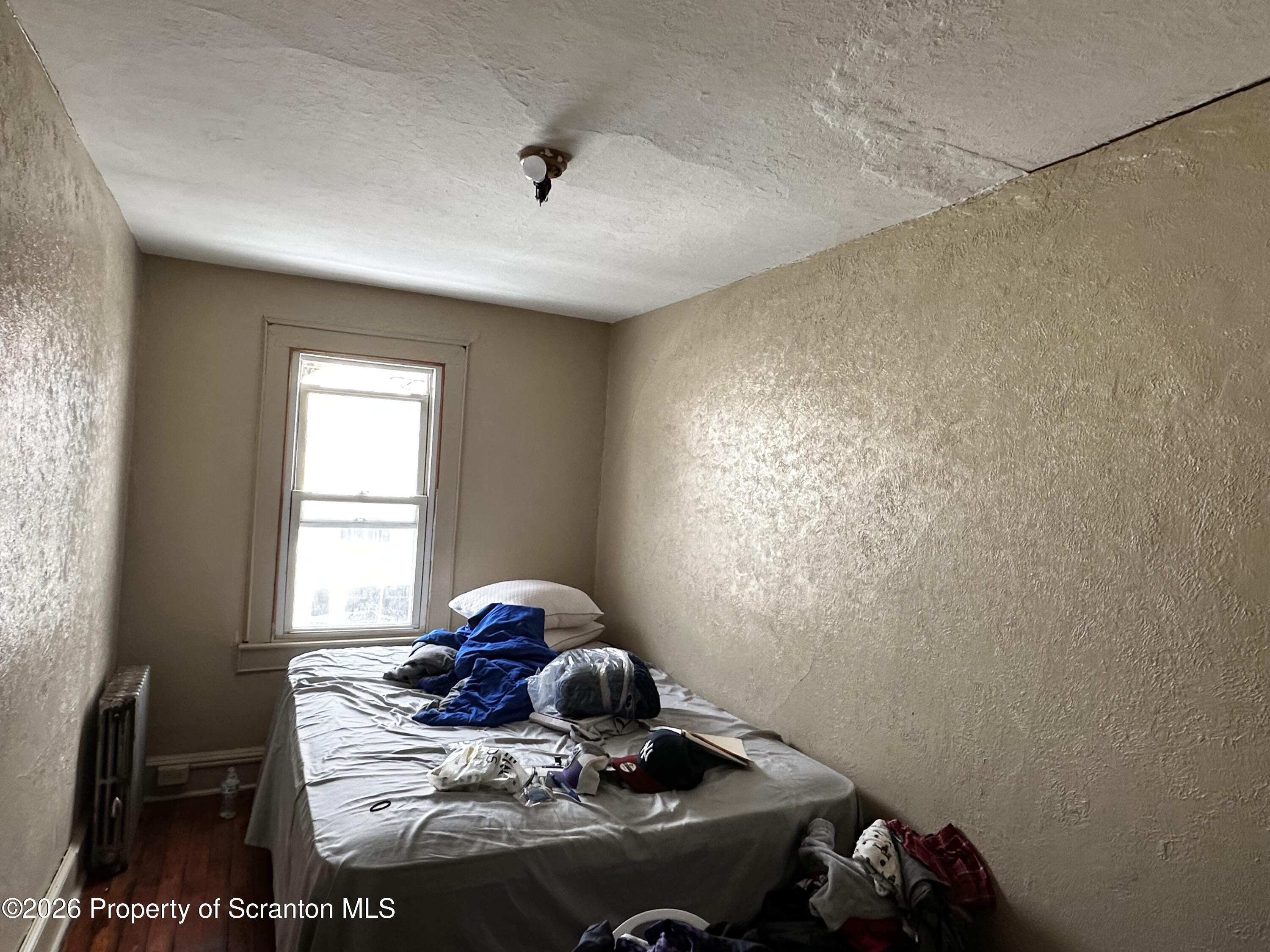 131 Throop Street Scranton, PA 18508 - Photo 11 of 16 Bedroom 1