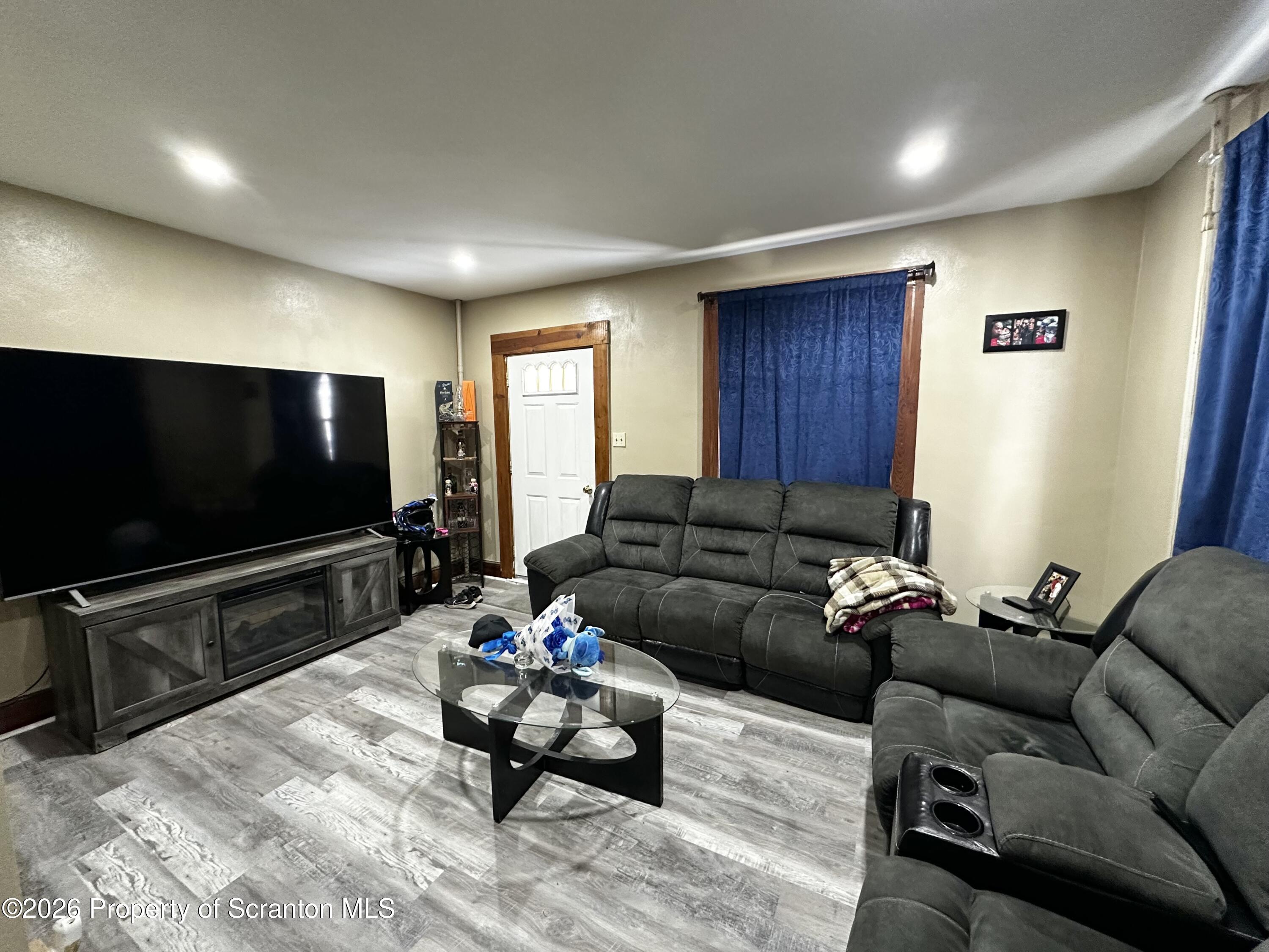 131 Throop Street Scranton, PA 18508 - Photo 2 of 16 Living Room