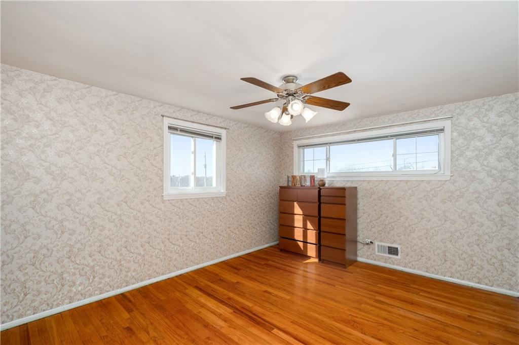 310 Ilex Drive Pittsburgh, PA 15237 - Photo 12 of 34