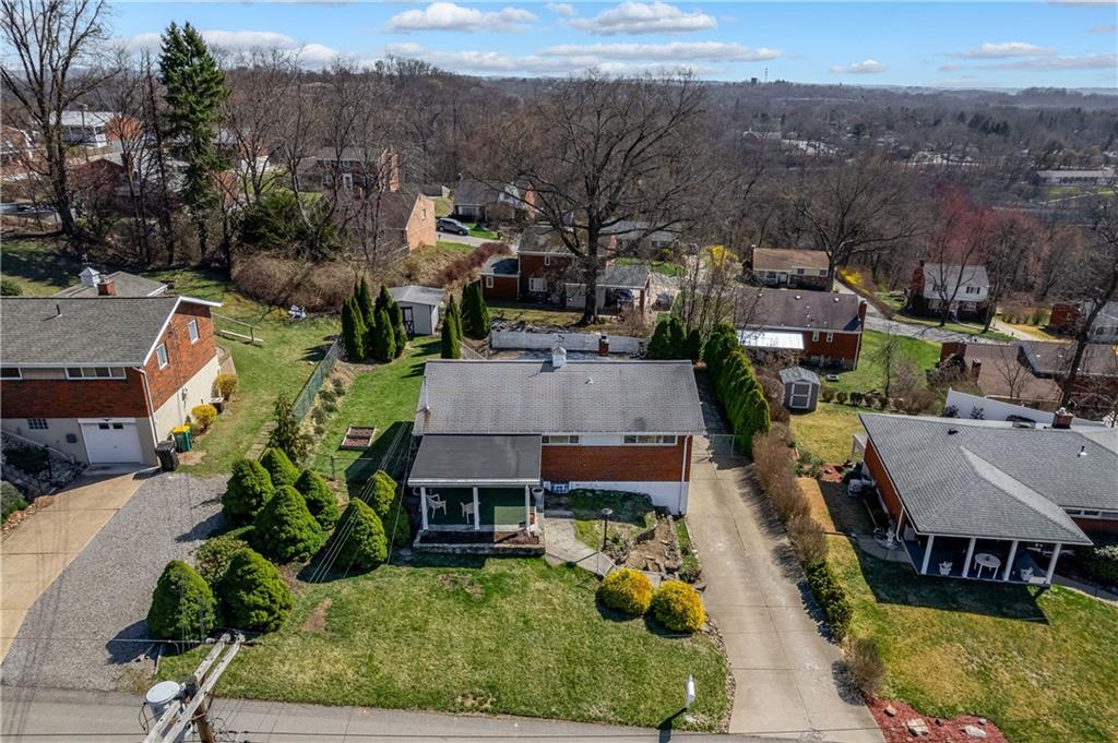 310 Ilex Drive Pittsburgh, PA 15237 - Photo 3 of 34