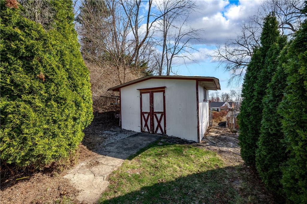 310 Ilex Drive Pittsburgh, PA 15237 - Photo 31 of 34 Shed